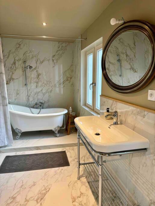 Suites Du Trefle Colmar Luaran gambar